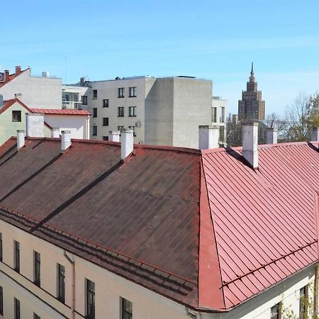 Luxury Apartment With A Balcony And View In Riga Old Town Экстерьер фото