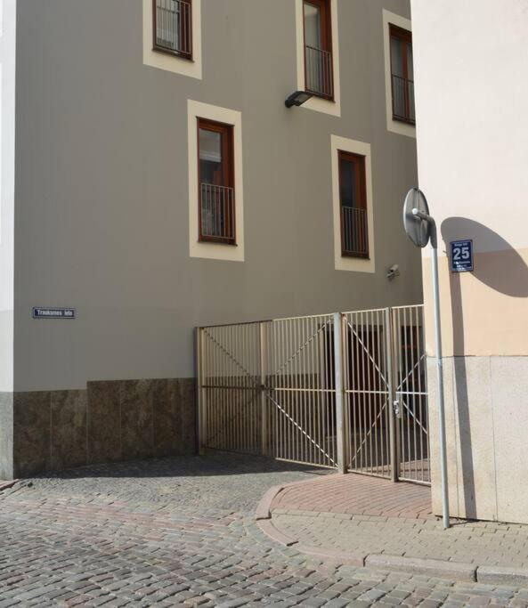 Luxury Apartment With A Balcony And View In Riga Old Town Экстерьер фото