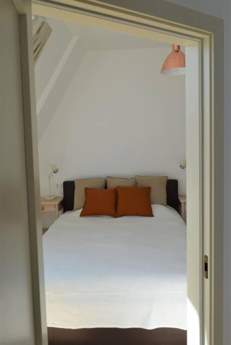 Luxury Apartment With A Balcony And View In Riga Old Town Экстерьер фото
